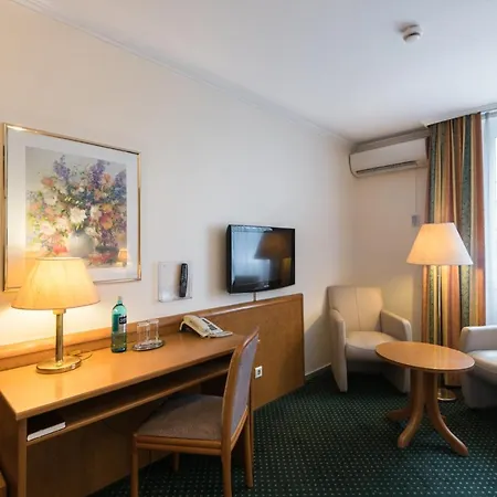 Belmont Classic Hotel