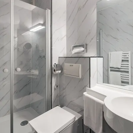 Hotel Belmont Classic