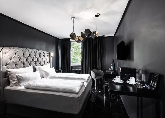 Hotel Belmont Classic