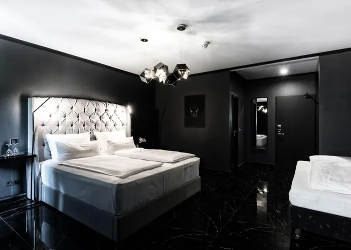 Hotel Belmont Classic