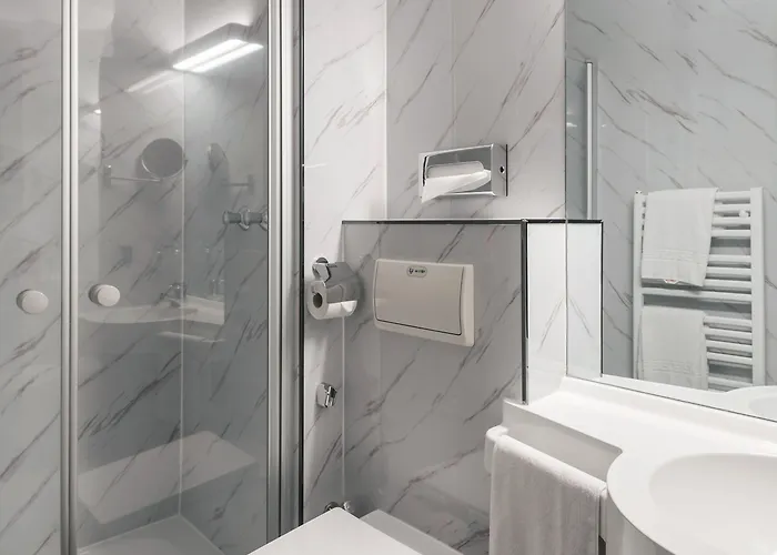 Hotel Belmont Classic